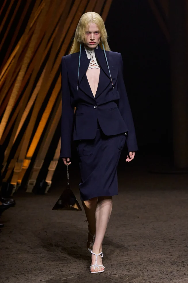 00006-mcqueen-spring-2026-ready-to-wear-credit-gorunway