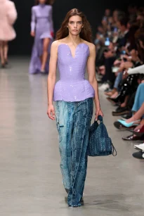 00006-stella-mccartney-spring-2026-ready-to-wear-credit-gorunway