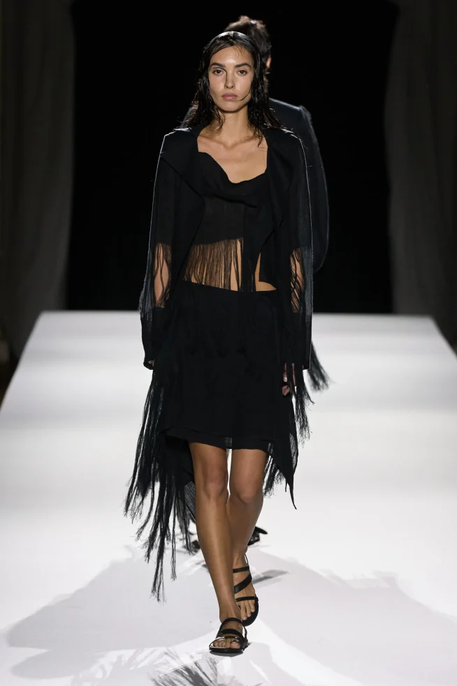 00006-yohji-yamamoto-spring-2026-ready-to-wear-credit-gorunway
