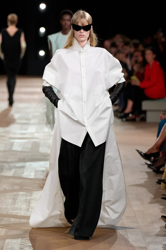 00008-balenciaga-spring-2026-ready-to-wear-credit-gorunway