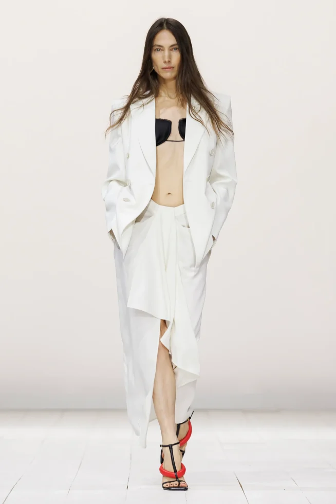 00008-givenchy-spring-2026-ready-to-wear-credit-brand