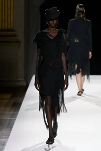 00008-yohji-yamamoto-spring-2026-ready-to-wear-credit-gorunway