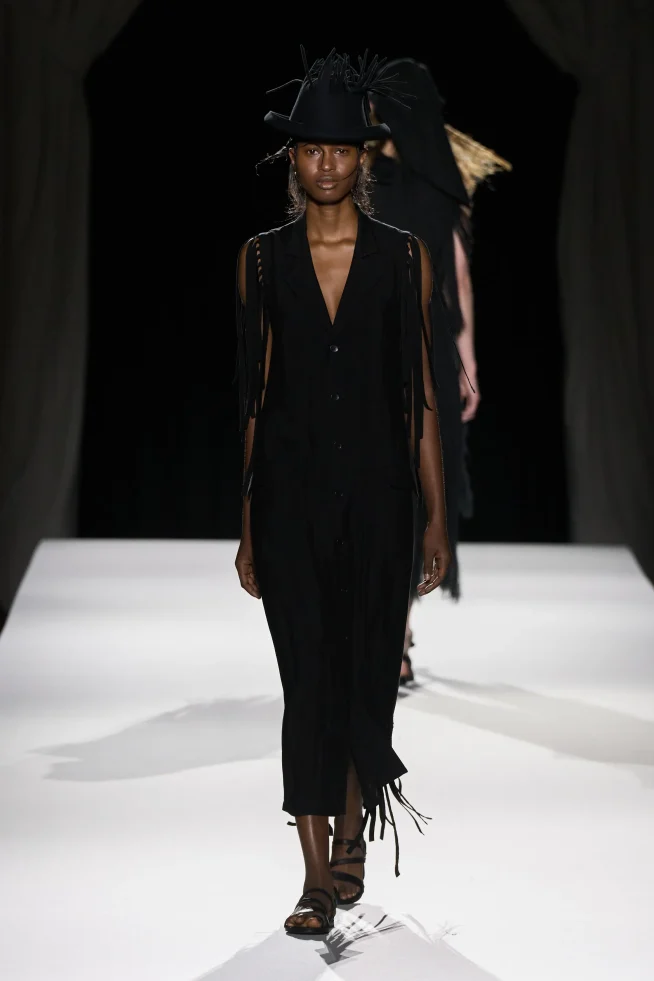 00010-yohji-yamamoto-spring-2026-ready-to-wear-credit-gorunway