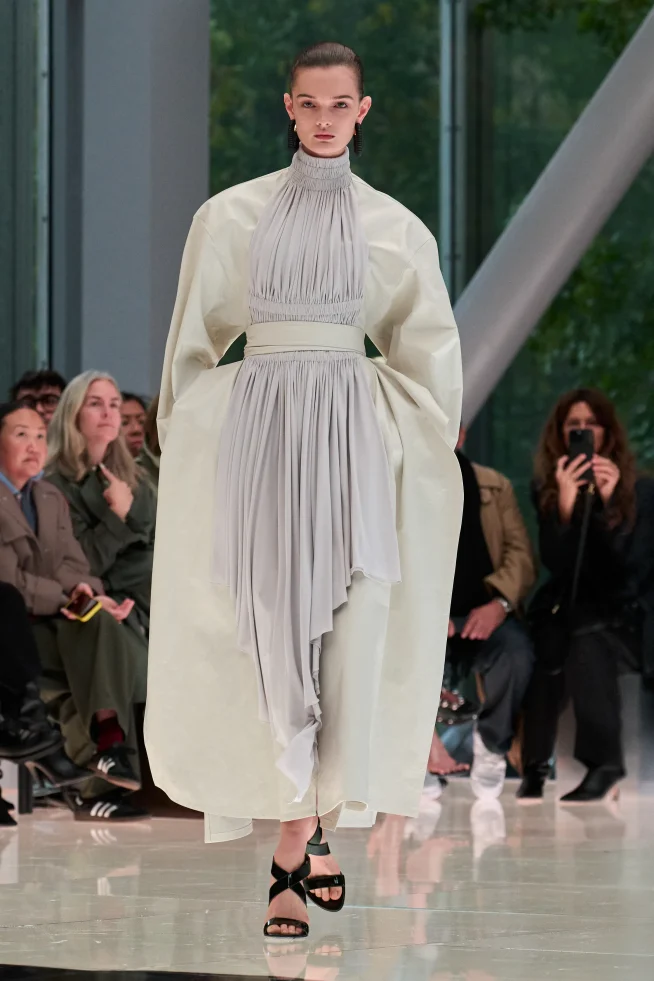 00011-alaia-spring-2026-ready-to-wear-credit-brand