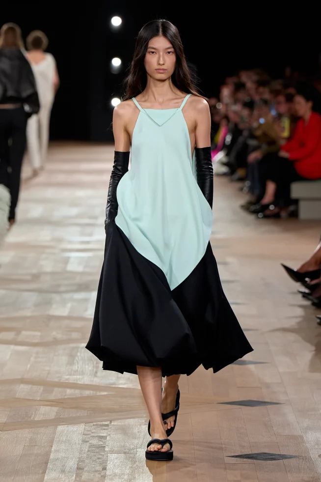 00011-balenciaga-spring-2026-ready-to-wear-credit-gorunway
