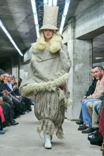 00012-comme-des-garcons-spring-2026-ready-to-wear-credit-gorunway