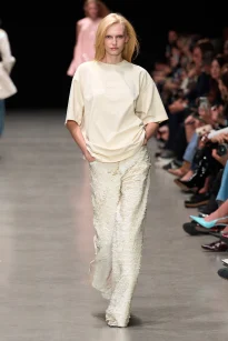 00012-stella-mccartney-spring-2026-ready-to-wear-credit-gorunway