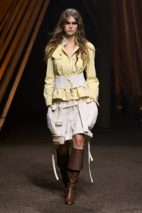 00013-mcqueen-spring-2026-ready-to-wear-credit-gorunway