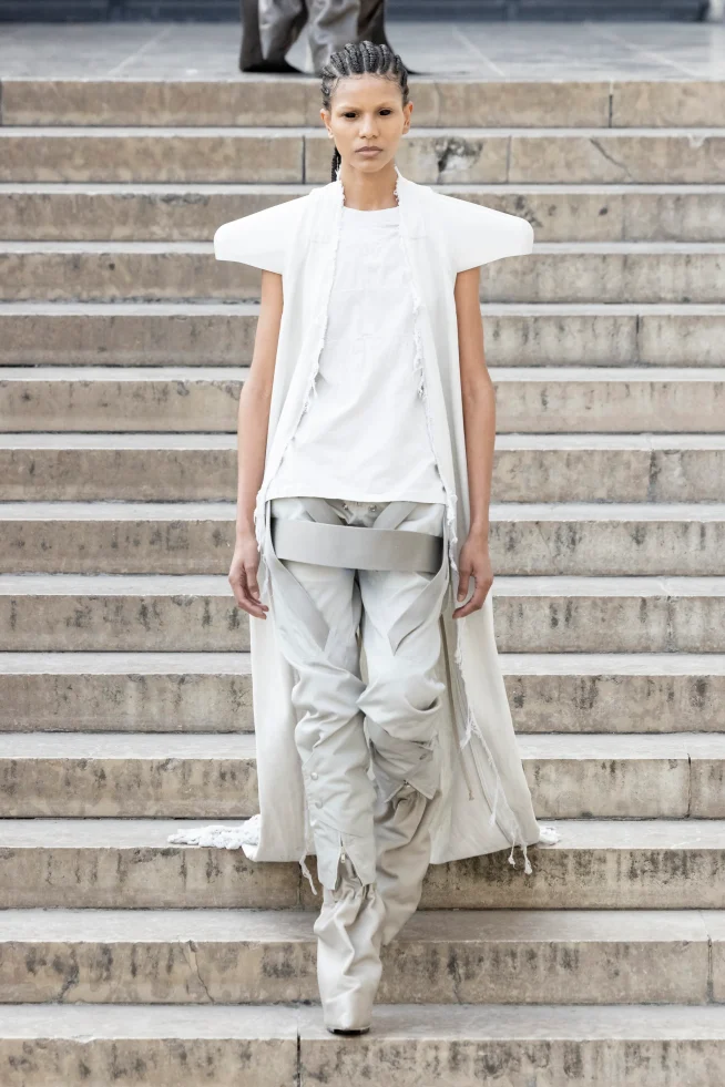 00013-rick-owens-spring-2026-ready-to-wear-credit-brand