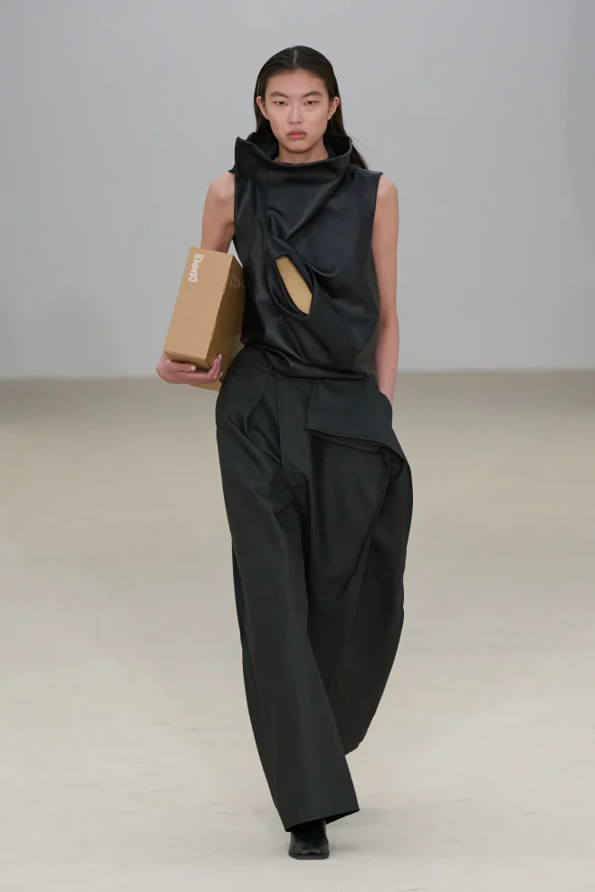 00014-issey-miyake-spring-2026-ready-to-wear-credit-gorunway