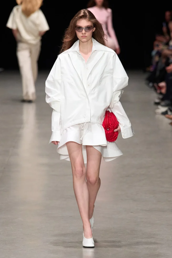 00014-stella-mccartney-spring-2026-ready-to-wear-credit-gorunway