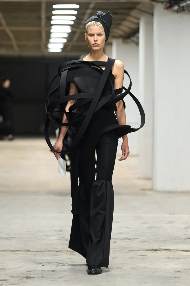 00015-junya-watanabe-spring-2026-ready-to-wear-credit-gorunway