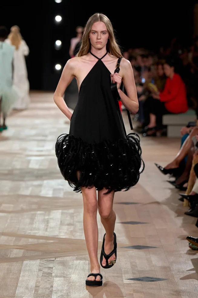 00016-balenciaga-spring-2026-ready-to-wear-credit-gorunway