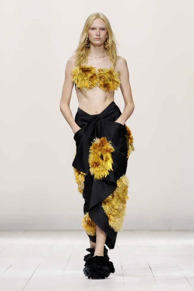 00016-givenchy-spring-2026-ready-to-wear-credit-brand