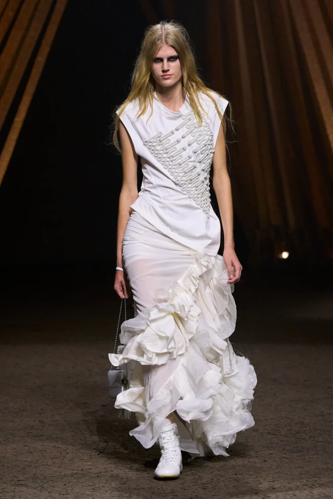 00016-mcqueen-spring-2026-ready-to-wear-credit-gorunway