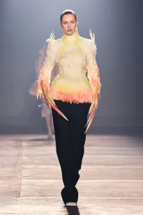 00016-mugler-spring-2026-ready-to-wear-credit-gorunway