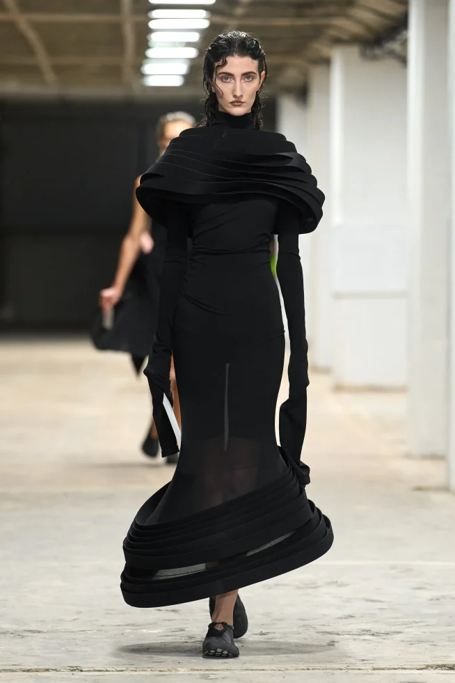 00018-junya-watanabe-spring-2026-ready-to-wear-credit-gorunway