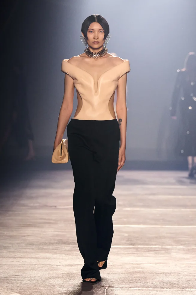 00018-mugler-spring-2026-ready-to-wear-credit-gorunway