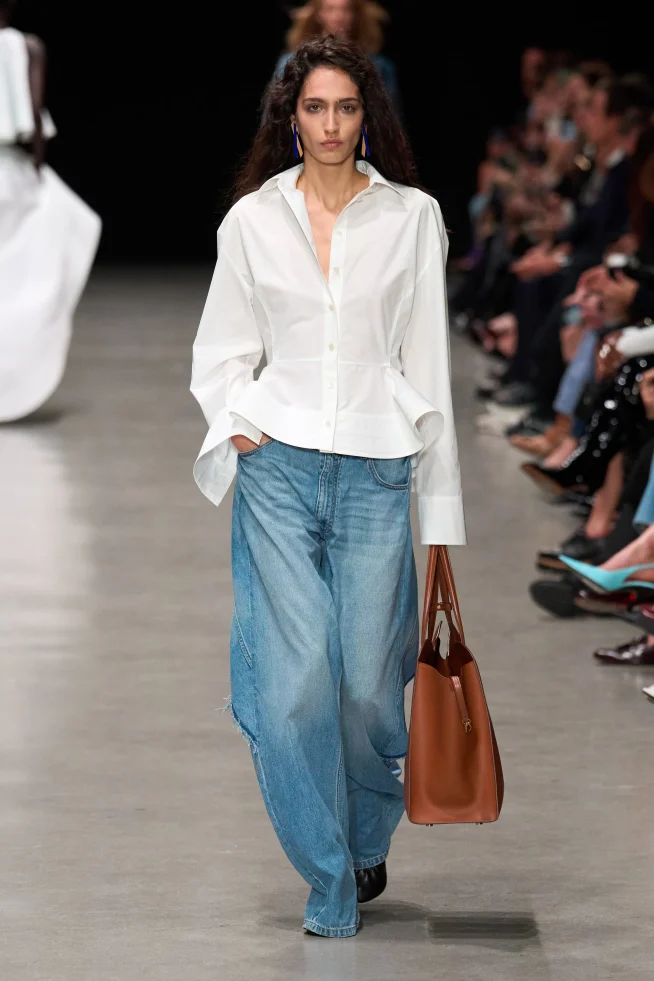 00018-stella-mccartney-spring-2026-ready-to-wear-credit-gorunway
