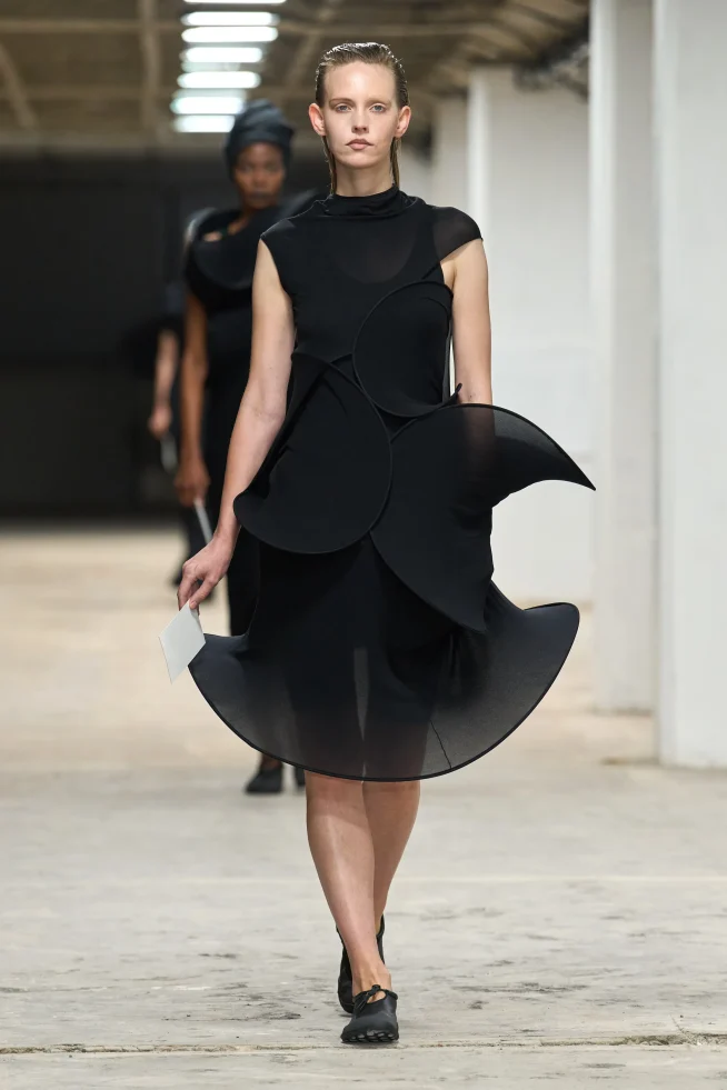 00020-junya-watanabe-spring-2026-ready-to-wear-credit-gorunway