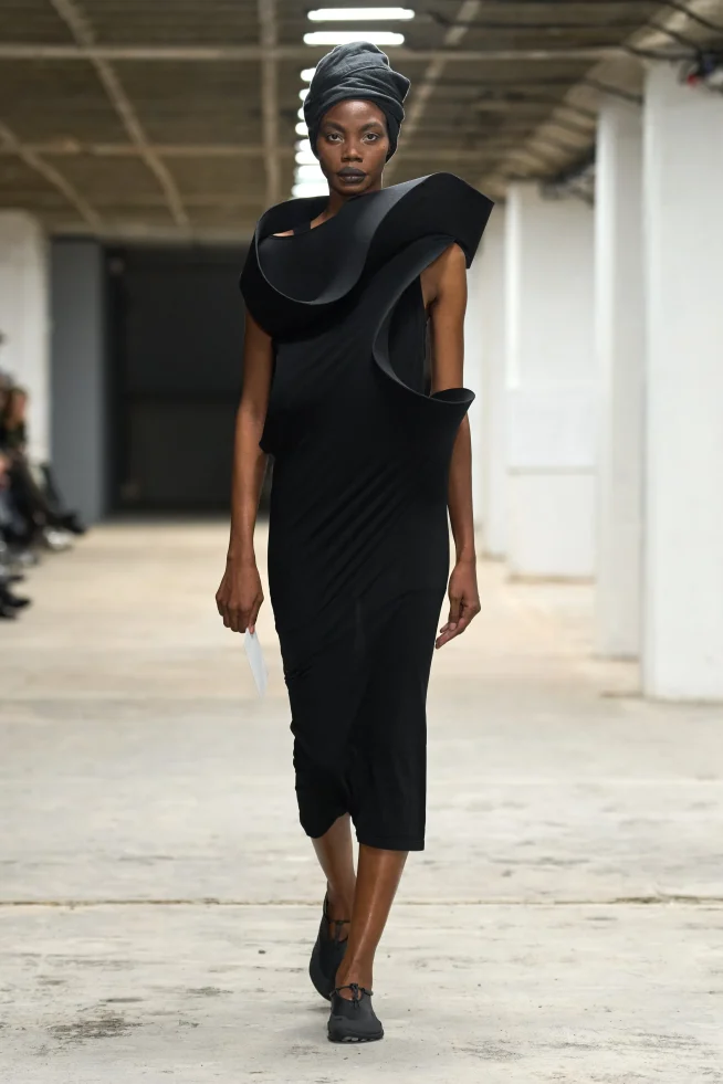 00021-junya-watanabe-spring-2026-ready-to-wear-credit-gorunway