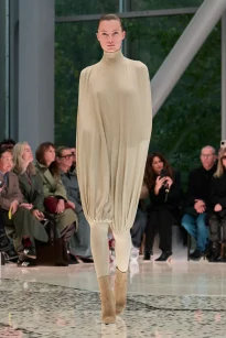 00023-alaia-spring-2026-ready-to-wear-credit-brand