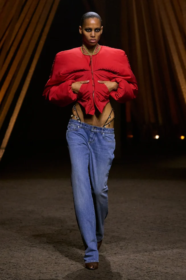 00023-mcqueen-spring-2026-ready-to-wear-credit-gorunway