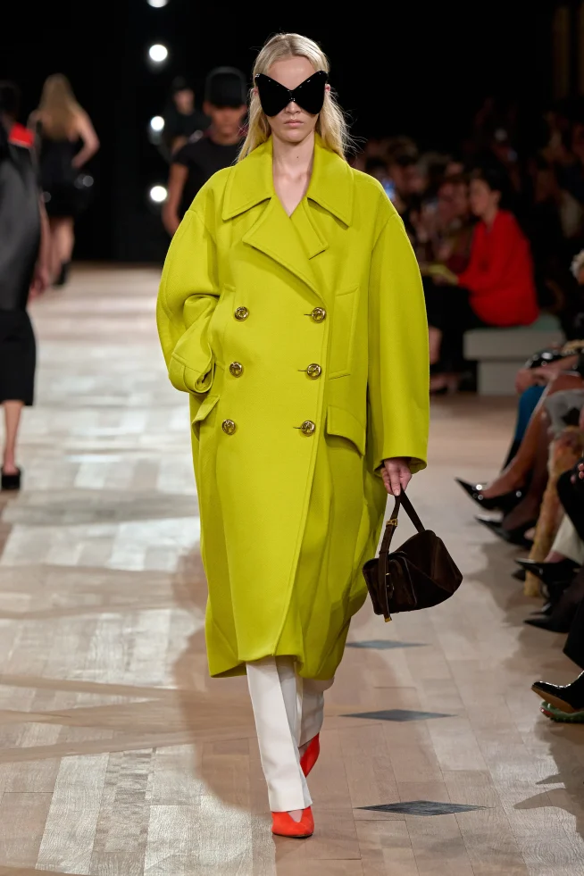 00024-balenciaga-spring-2026-ready-to-wear-credit-gorunway