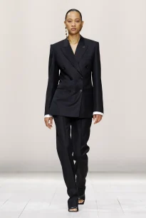 00024-givenchy-spring-2026-ready-to-wear-credit-brand