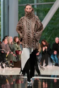 00025-alaia-spring-2026-ready-to-wear-credit-brand