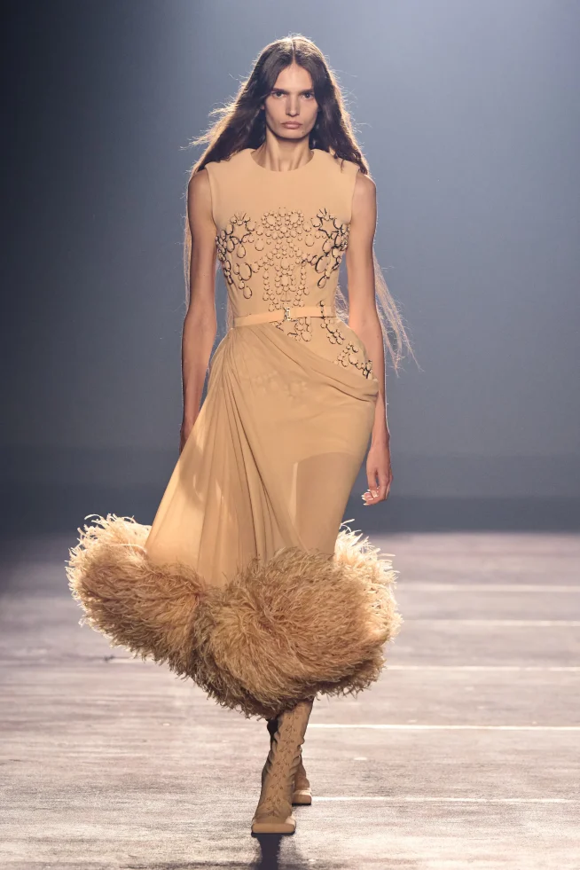 00025-mugler-spring-2026-ready-to-wear-credit-gorunway