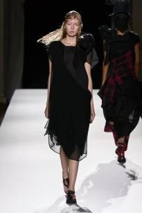 00025-yohji-yamamoto-spring-2026-ready-to-wear-credit-gorunway