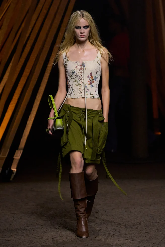 00027-mcqueen-spring-2026-ready-to-wear-credit-gorunway