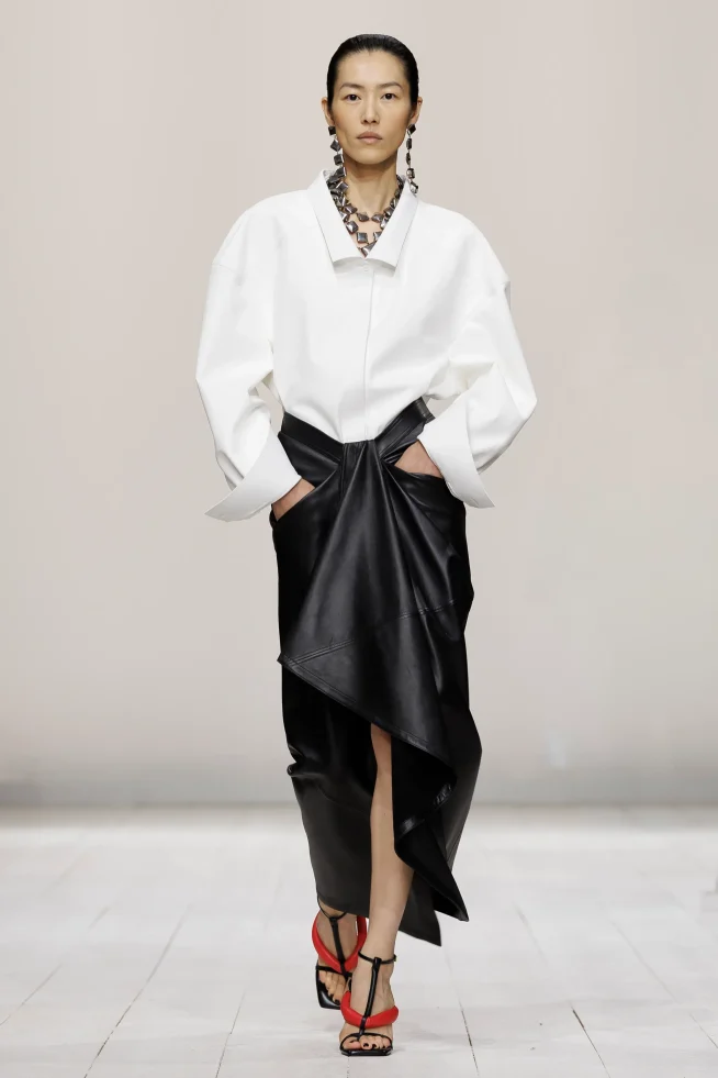 00028-givenchy-spring-2026-ready-to-wear-credit-brand