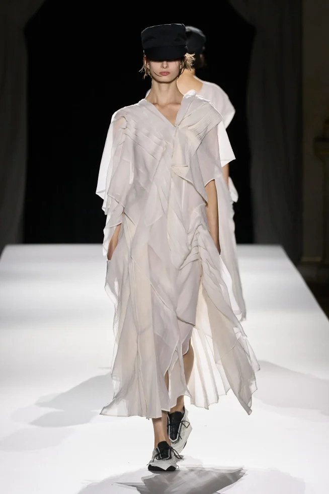 00028-yohji-yamamoto-spring-2026-ready-to-wear-credit-gorunway