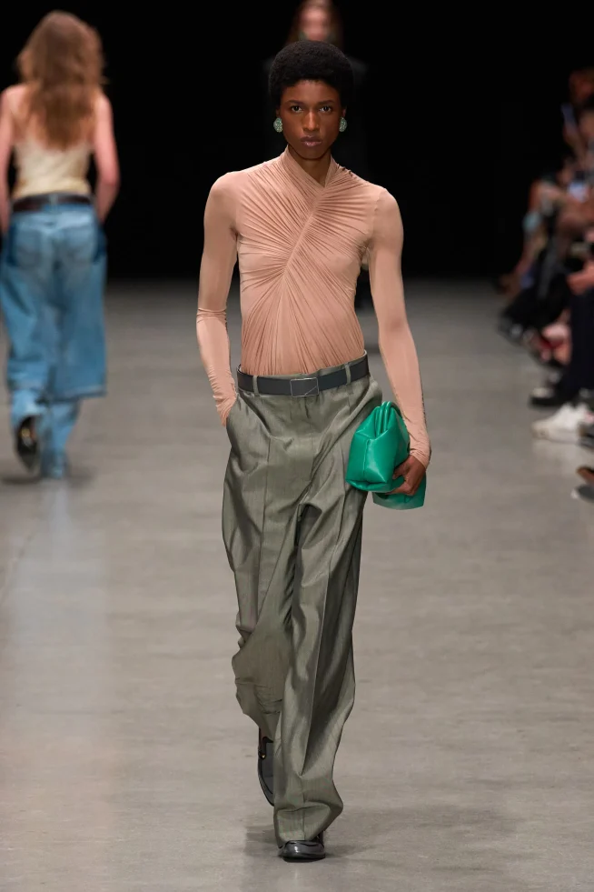 00029-stella-mccartney-spring-2026-ready-to-wear-credit-gorunway