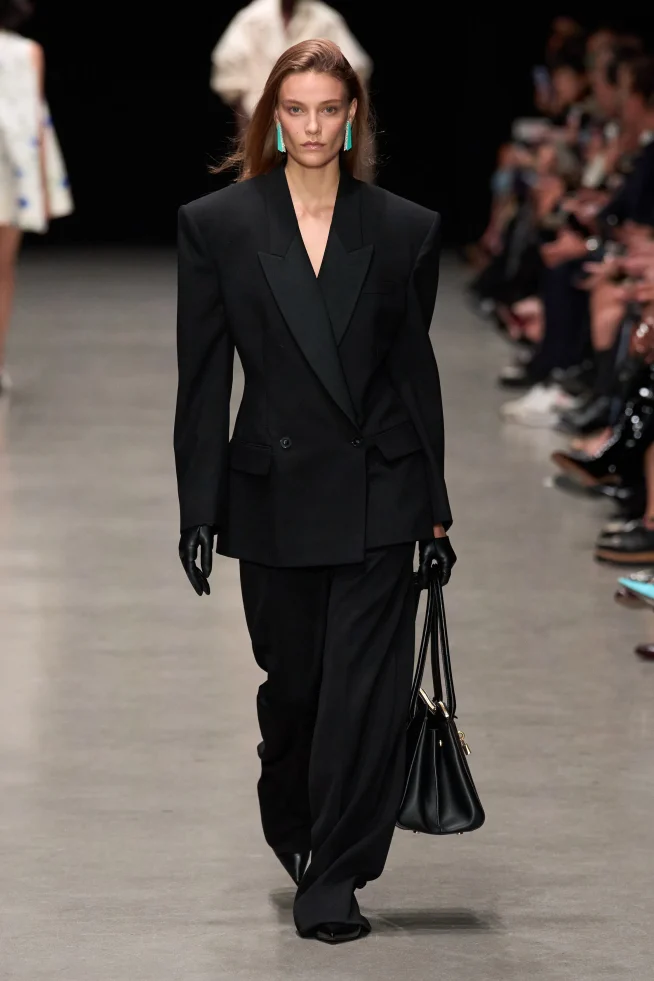 00030-stella-mccartney-spring-2026-ready-to-wear-credit-gorunway