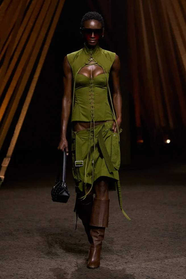 00031-mcqueen-spring-2026-ready-to-wear-credit-gorunway