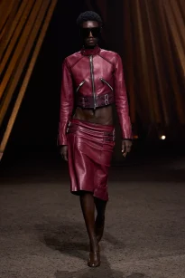 00032-mcqueen-spring-2026-ready-to-wear-credit-gorunway