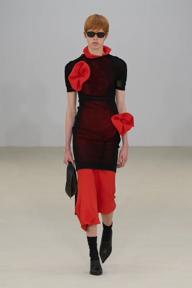 00034-issey-miyake-spring-2026-ready-to-wear-credit-gorunway