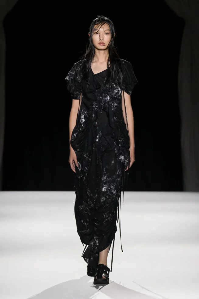 00034-yohji-yamamoto-spring-2026-ready-to-wear-credit-gorunway
