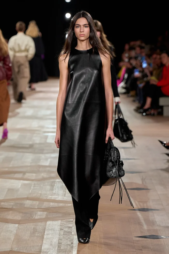 00035-balenciaga-spring-2026-ready-to-wear-credit-gorunway