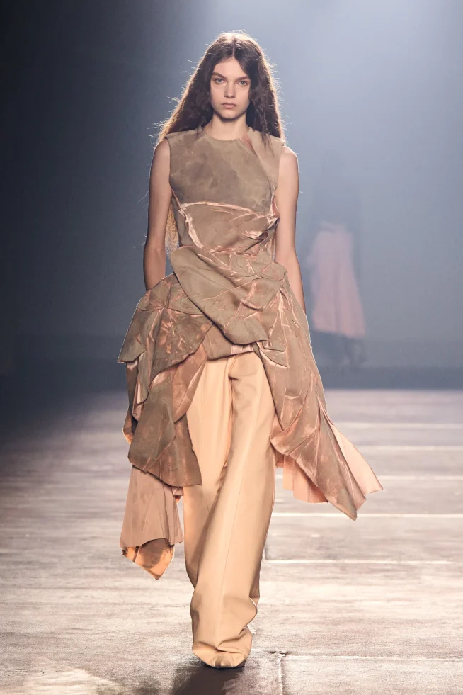 00037-mugler-spring-2026-ready-to-wear-credit-gorunway