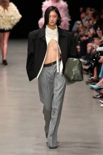 00037-stella-mccartney-spring-2026-ready-to-wear-credit-gorunway