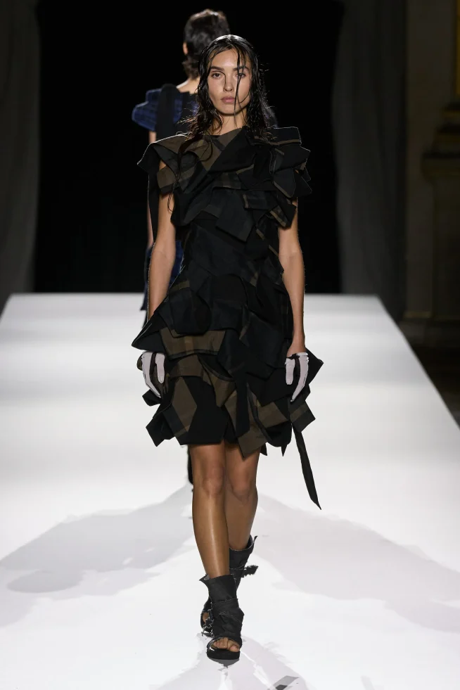 00037-yohji-yamamoto-spring-2026-ready-to-wear-credit-gorunway