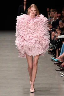 00038-stella-mccartney-spring-2026-ready-to-wear-credit-gorunway