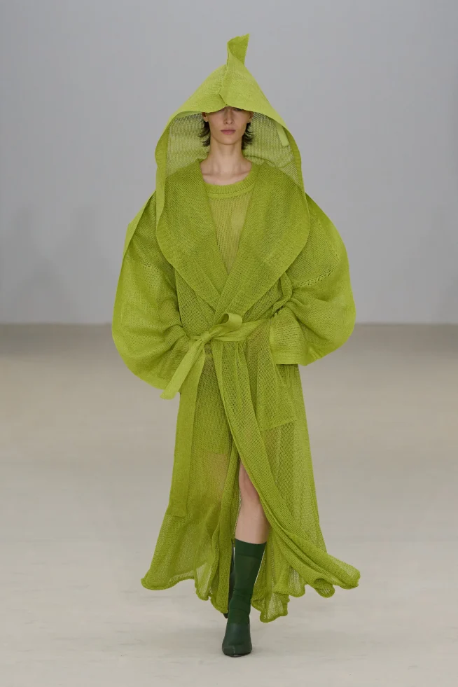 00039-issey-miyake-spring-2026-ready-to-wear-credit-gorunway