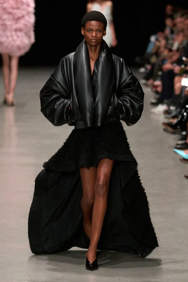 00040-stella-mccartney-spring-2026-ready-to-wear-credit-gorunway