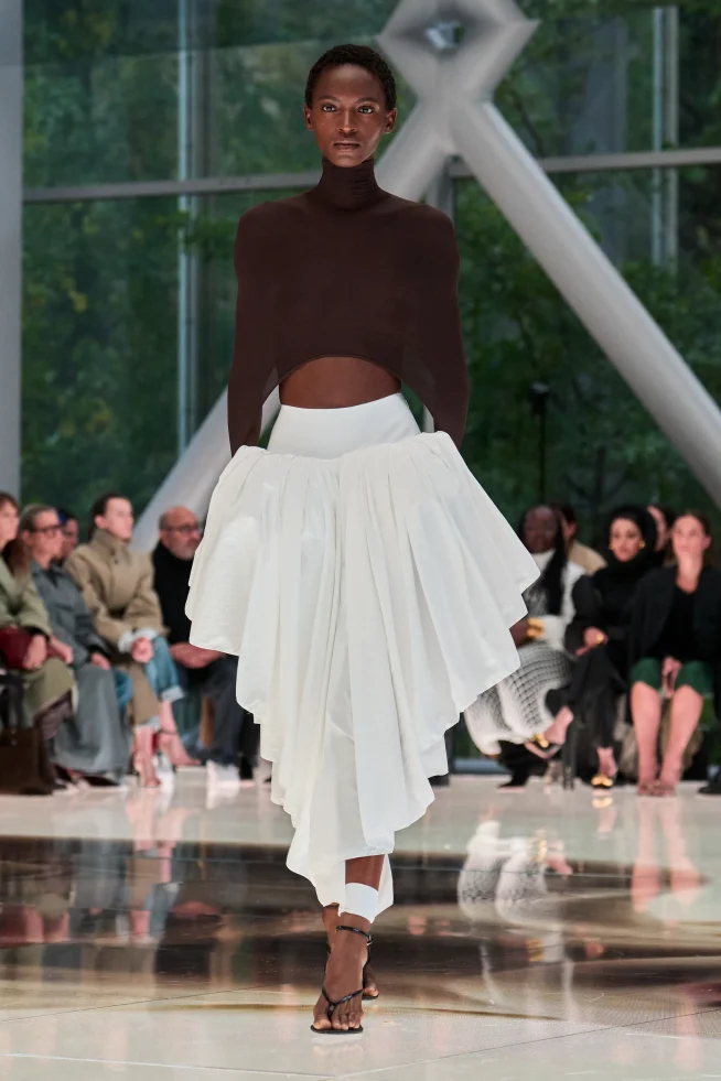 00041-alaia-spring-2026-ready-to-wear-credit-brand