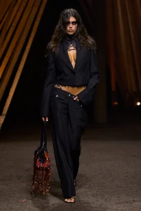 00042-mcqueen-spring-2026-ready-to-wear-credit-gorunway